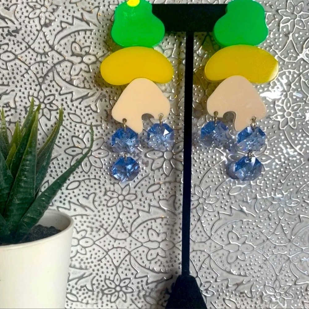 Abstract Art Cloud Statement Earrings Euc - image 1